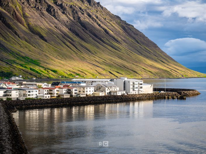 ĺsafjörður